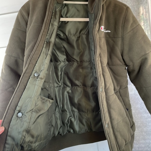 Champion Men's Heavyweight Hooded Puffer Jacket - Picture 2 of 3